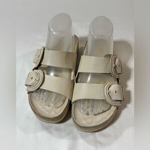 VINCE cream double strap flat sandals size 7.5